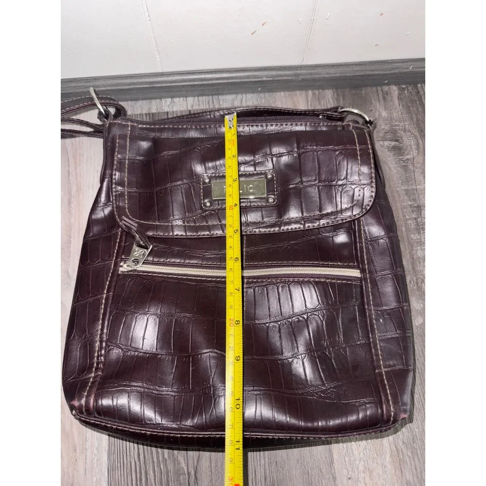 Relic Brown Crocodile Embossed Faux Leather Crossbody Bag Messenger Purse